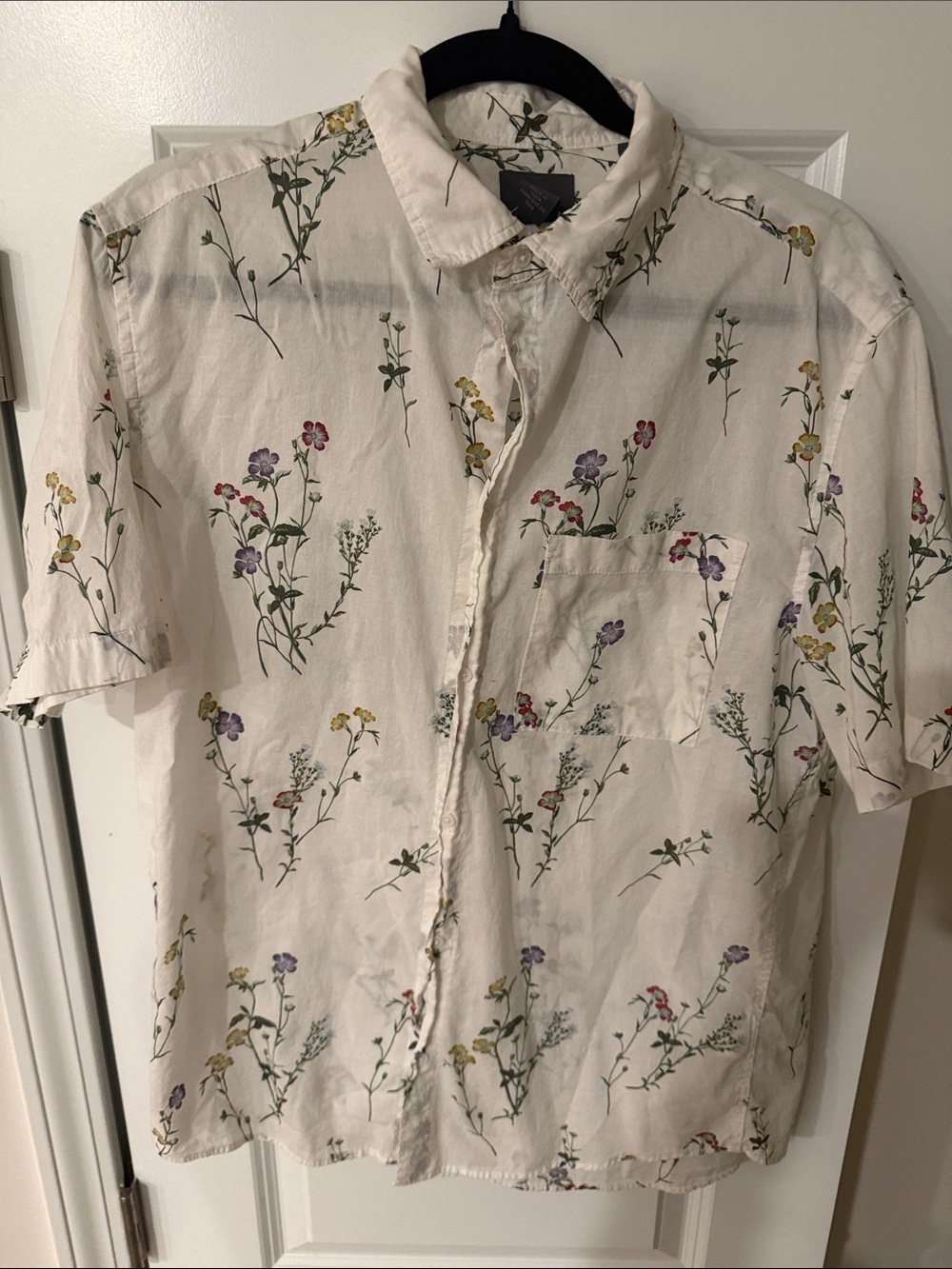H&M Cream Short-Sleeve Floral Button-Down Shirt
